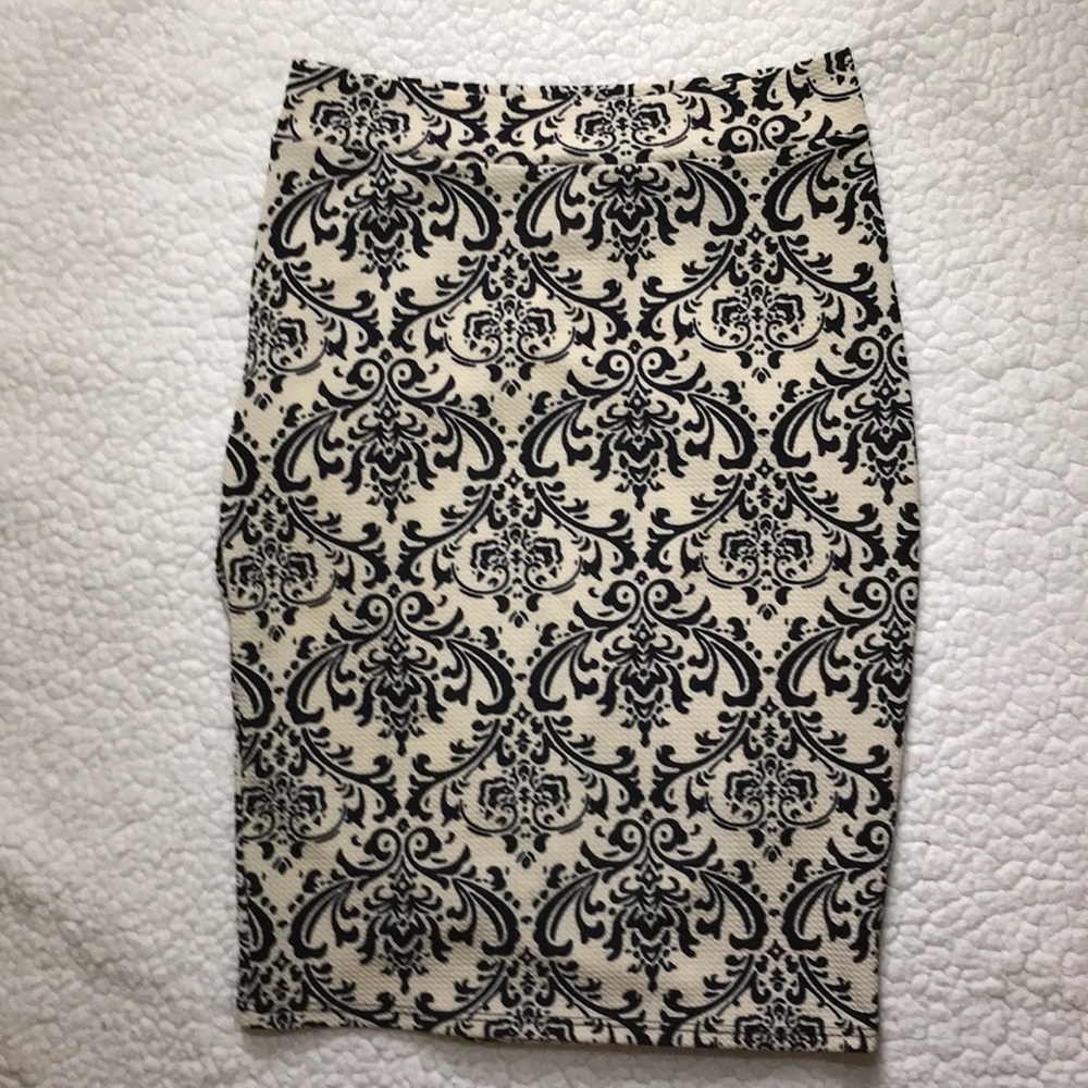 Office Attire Skirt - Picture 3 of 3